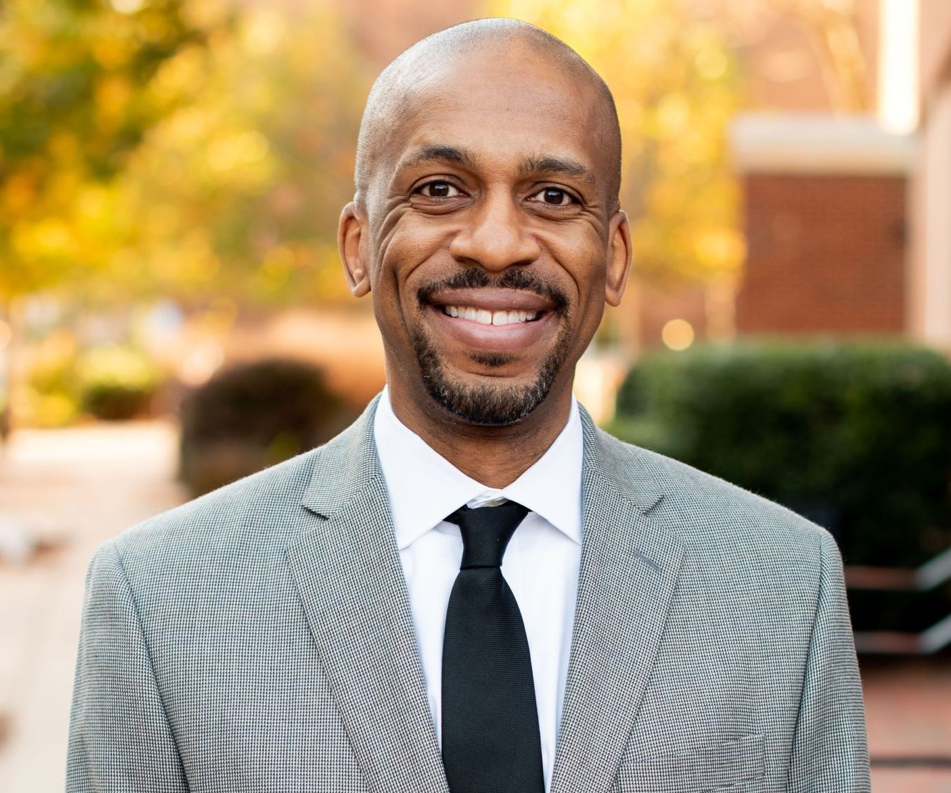 Adam Bond 2020 Headshot 2